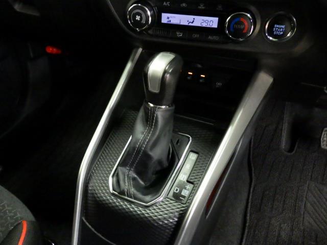 ライズ Ｚ　４ＷＤ　フルセグ　メモリーナビ　バックカメラ　衝突被害軽減システム　ＬＥＤヘッドランプ　記録簿　アイドリングストップ（15枚目）