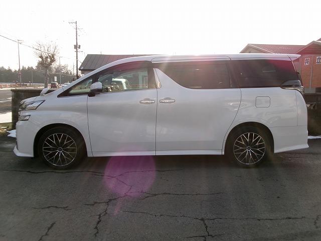 ヴェルファイア ２．５Ｚ　Ａエディション　４ＷＤ　ナビ＆フルセグＴＶ＆Ｂｌｕｅｔｏｏｔｈオーディオ　ワイパーデアイサー　オットマンシート　ミュージックサーバー　フリップダウンモニター　レーダー　ＥＴＣ（3枚目）