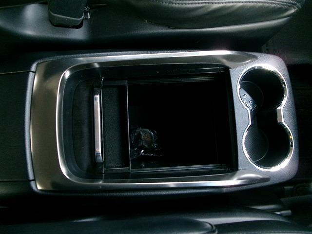 ヴェルファイア ２．５Ｚ　Ａエディション　４ＷＤ　ナビ＆フルセグＴＶ＆Ｂｌｕｅｔｏｏｔｈオーディオ　ワイパーデアイサー　オットマンシート　ミュージックサーバー　フリップダウンモニター　レーダー　ＥＴＣ（24枚目）