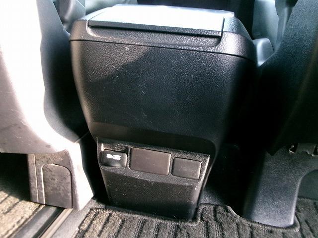 ヴェルファイア ２．５Ｚ　Ａエディション　４ＷＤ　ナビ＆フルセグＴＶ＆Ｂｌｕｅｔｏｏｔｈオーディオ　ワイパーデアイサー　オットマンシート　ミュージックサーバー　フリップダウンモニター　レーダー　ＥＴＣ（27枚目）