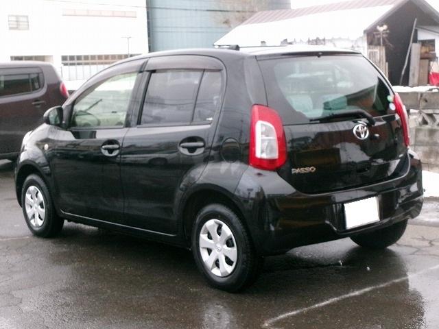 パッソ Ｘ　Ｌパッケージ　４ＷＤ　ナビ＆ＴＶ＆Ｂｌｕｅｔｏｏｔｈオーディオ＆バックカメラ　ワイパーデアイサー　障害物センサー　　キーフリーシステム　エンジンスターター　バイザー（4枚目）