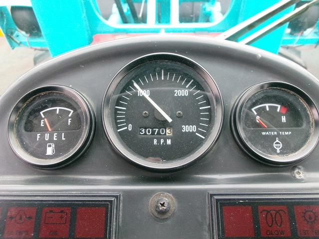 日本 　ＲＡ５０１　４ＷＤ　ショベル　３０９４ｈｏｕｒ　０．５サイズバケット　ヒーター　キャビン　前後ＬＥＤ作業灯（7枚目）