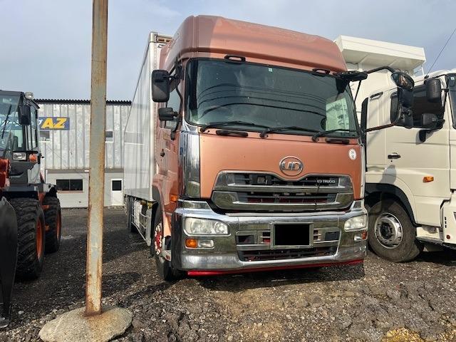 クオン 増t冷蔵冷凍車 エアサス LKG―CD5ZA ハイルーフ エスコット バックモニター ETC 走行不明 パワーステアリング パワーウィンドウ エアコン(4枚目)