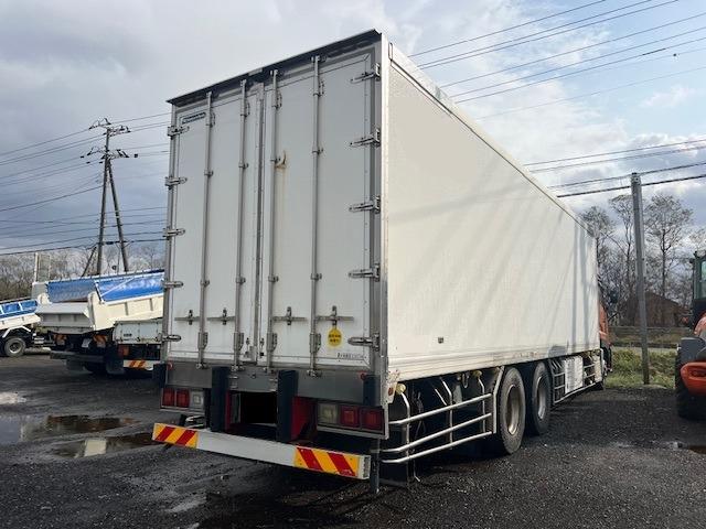 クオン 増t冷蔵冷凍車 エアサス LKG―CD5ZA ハイルーフ エスコット バックモニター ETC 走行不明 パワーステアリング パワーウィンドウ エアコン(6枚目)