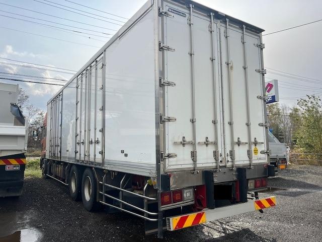 クオン 増t冷蔵冷凍車 エアサス LKG―CD5ZA ハイルーフ エスコット バックモニター ETC 走行不明 パワーステアリング パワーウィンドウ エアコン(8枚目)