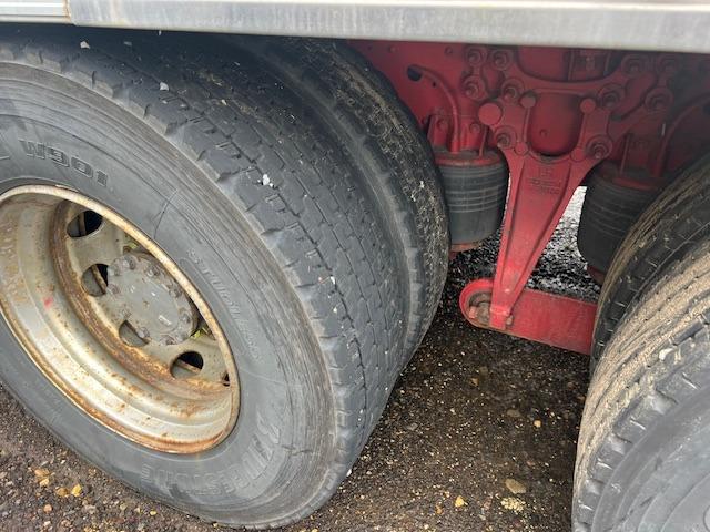 クオン 増t冷蔵冷凍車 エアサス LKG―CD5ZA ハイルーフ エスコット バックモニター ETC 走行不明 パワーステアリング パワーウィンドウ エアコン(13枚目)