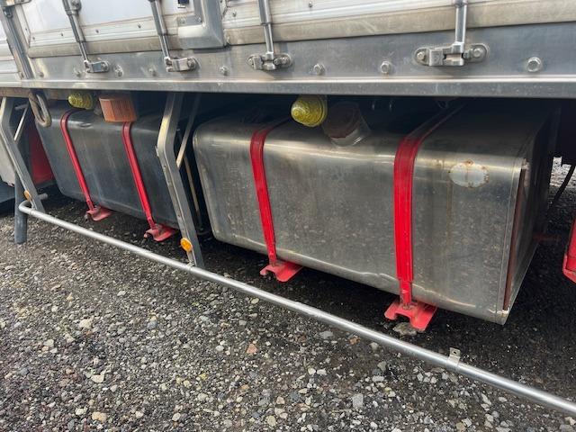 クオン 増t冷蔵冷凍車 エアサス LKG―CD5ZA ハイルーフ エスコット バックモニター ETC 走行不明 パワーステアリング パワーウィンドウ エアコン(15枚目)