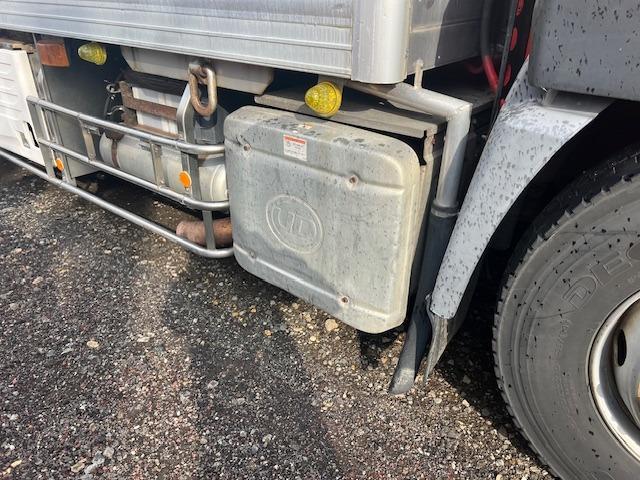 クオン 増t冷蔵冷凍車 エアサス LKG―CD5ZA ハイルーフ エスコット バックモニター ETC 走行不明 パワーステアリング パワーウィンドウ エアコン(25枚目)