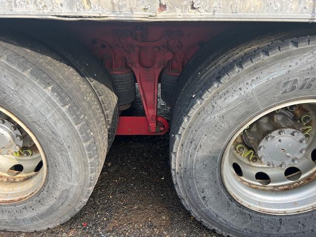 クオン 増t冷蔵冷凍車 エアサス LKG―CD5ZA ハイルーフ エスコット バックモニター ETC 走行不明 パワーステアリング パワーウィンドウ エアコン(27枚目)