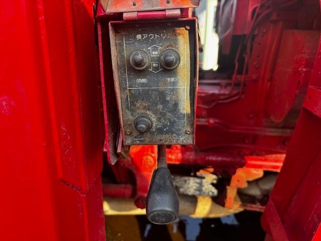 ギガ 　セルフ　ラジコン　重機運搬車　４段クレーンフックイン　ユニックＵＲＡ５０４Ｈ　エンジン６ＷＡ１　ウインチ付　ＫＣ－ＣＹＨ５０Ｗ２　６９５６５５ｋｍ　検Ｒ７年１２月　エアコン　Ｆ７　４軸低床（7枚目）