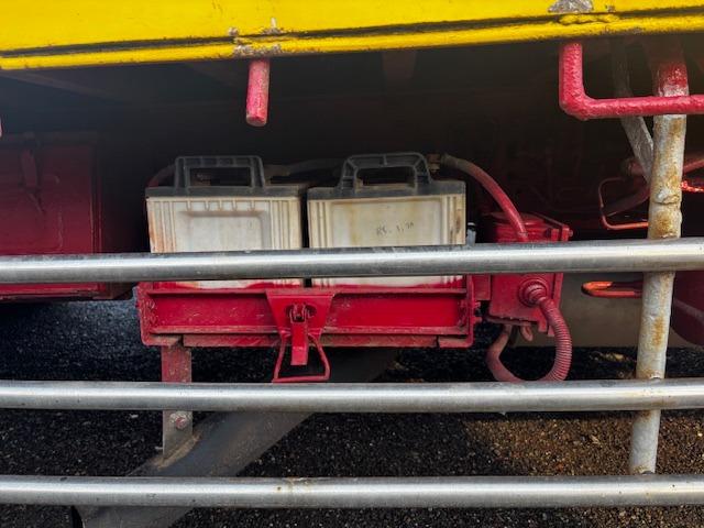 ギガ 　セルフ　ラジコン　重機運搬車　４段クレーンフックイン　ユニックＵＲＡ５０４Ｈ　エンジン６ＷＡ１　ウインチ付　ＫＣ－ＣＹＨ５０Ｗ２　６９５６５５ｋｍ　検Ｒ７年１２月　エアコン　Ｆ７　４軸低床（9枚目）