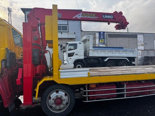 ギガ 　セルフ　ラジコン　重機運搬車　４段クレーンフックイン　ユニックＵＲＡ５０４Ｈ　エンジン６ＷＡ１　ウインチ付　ＫＣ－ＣＹＨ５０Ｗ２　６９５６５５ｋｍ　検Ｒ７年１２月　エアコン　Ｆ７　４軸低床（25枚目）