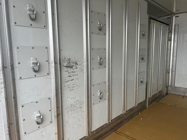 アトラストラック 　保冷バン　切替４ＷＤ　床キーストン　左サイドドア付　箱内寸　長３２００幅１６４０高１６００　Ｆ５　ＡＣ　キーレス　バックモニター　ドラレコ　ＳＤＧ－ＳＺ５Ｆ２４　１４３００５ｋｍ（13枚目）