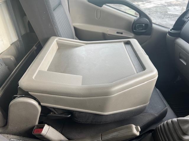 アトラストラック 　保冷バン　切替４ＷＤ　床キーストン　左サイドドア付　箱内寸　長３２００幅１６４０高１６００　Ｆ５　ＡＣ　キーレス　バックモニター　ドラレコ　ＳＤＧ－ＳＺ５Ｆ２４　１４３００５ｋｍ（37枚目）