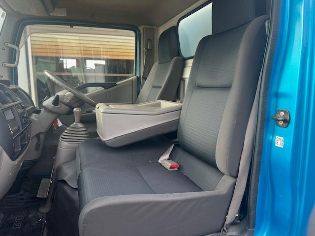 アトラストラック 　保冷バン　切替４ＷＤ　床キーストン　左サイドドア付　箱内寸　長３２００幅１６４０高１６００　Ｆ５　ＡＣ　キーレス　バックモニター　ドラレコ　ＳＤＧ－ＳＺ５Ｆ２４　１４３００５ｋｍ（41枚目）