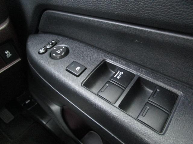 Ｎ－ＷＧＮカスタム Ｇ　４ＷＤ　純正メモリーナビ地デジ　バックカメラ３段切替付　オーディオステアリングスイッチ　ブルートゥース音楽　ＤＶＤ再生　ミラーヒーター　オートライト（24枚目）