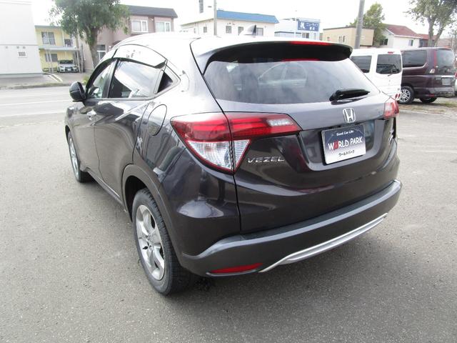 ヴェゼル ハイブリッドＸ・Ｌパッケージ　４ＷＤ　純正メモリーナビ地デジ　３段切替バックカメラ　ブルートゥース電話音楽　ＤＶＤ再生　ＳＤ録音再生　ステアスイッチ　衝突被害軽減ブレーキ　クルーズコントロール　スマートキー＆プッシュスタート（8枚目）