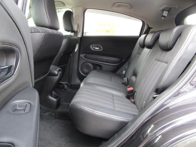 ヴェゼル ハイブリッドＸ・Ｌパッケージ　４ＷＤ　純正メモリーナビ地デジ　３段切替バックカメラ　ブルートゥース電話音楽　ＤＶＤ再生　ＳＤ録音再生　ステアスイッチ　衝突被害軽減ブレーキ　クルーズコントロール　スマートキー＆プッシュスタート（12枚目）