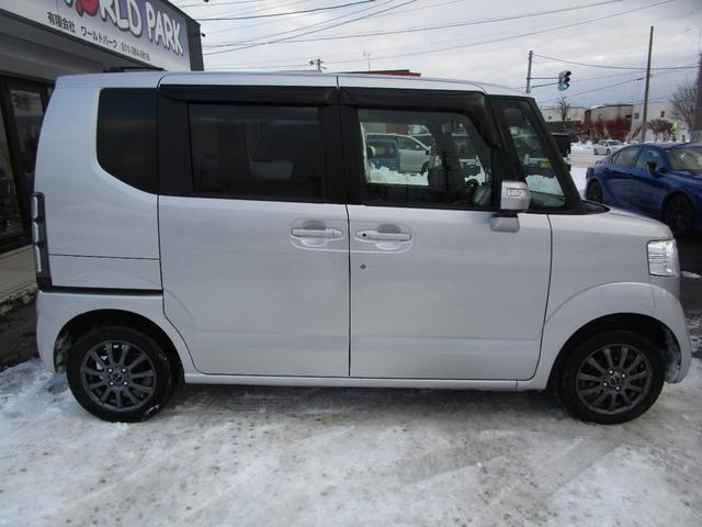 Ｎ－ＢＯＸ 　ＳＳパッケージ４ＷＤ　純正ギャザーズナビ　３段切替バックカメラ　ＳＤ再生　ブルートゥース音楽　シティブレーキ　前席シートヒーター　スマートキープッシュスタート（4枚目）