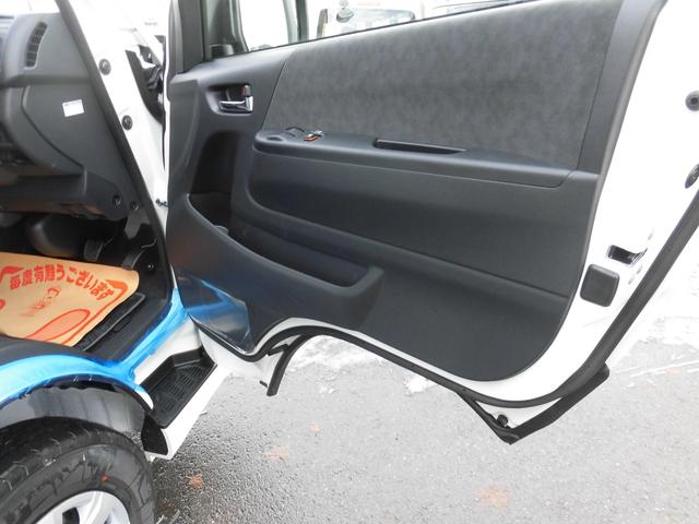 ハイエースワゴン グランドキャビン　寒冷地仕様　ホワイトパールクリスタルシャイン　パワースライドドア　バックドアイージークローザー　ＬＥＤヘッドライト　パノラミックビュー　デジタルインナーミラー　ＬＥＤフォグランプ　フロアマット（34枚目）