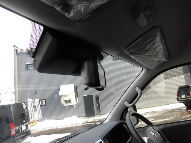 ハイエースワゴン グランドキャビン　寒冷地仕様　ホワイトパールクリスタルシャイン　パワースライドドア　バックドアイージークローザー　ＬＥＤヘッドライト　パノラミックビュー　デジタルインナーミラー　ＬＥＤフォグランプ　フロアマット（35枚目）