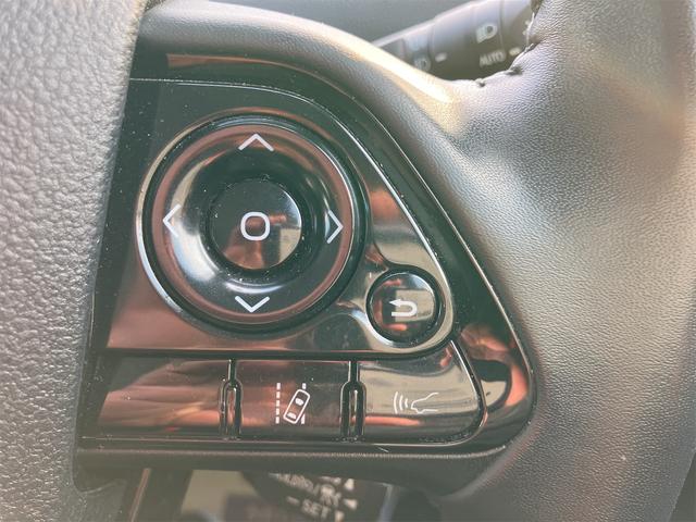 プリウス SセーフティプラスII 4WD ドライブレコーダー ETC クリアランスソナー レーンアシスト オートクルーズコントロール 衝突被害軽減システム バックカメラ ナビ アルミホイール オートマチックハイビーム オートライト(11枚目)