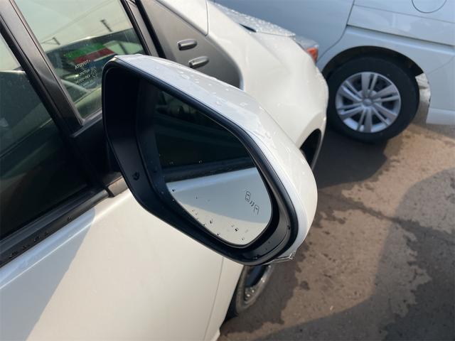 プリウス SセーフティプラスII 4WD ドライブレコーダー ETC クリアランスソナー レーンアシスト オートクルーズコントロール 衝突被害軽減システム バックカメラ ナビ アルミホイール オートマチックハイビーム オートライト(18枚目)