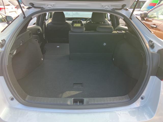 プリウス SセーフティプラスII 4WD ドライブレコーダー ETC クリアランスソナー レーンアシスト オートクルーズコントロール 衝突被害軽減システム バックカメラ ナビ アルミホイール オートマチックハイビーム オートライト(39枚目)