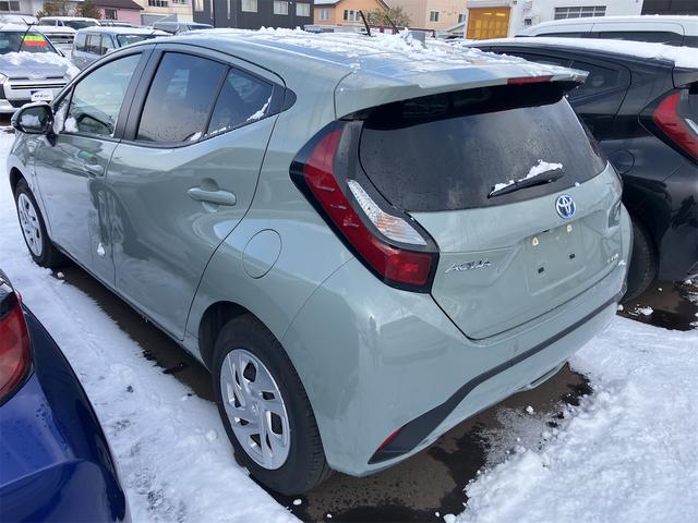 アクア X 4WD ETC バックカメラ ナビ オートクルーズコントロール レーンアシスト 衝突被害軽減システム オートマチックハイビーム オートライト LEDヘッドランプ スマートキー アイドリングストップ(16枚目)