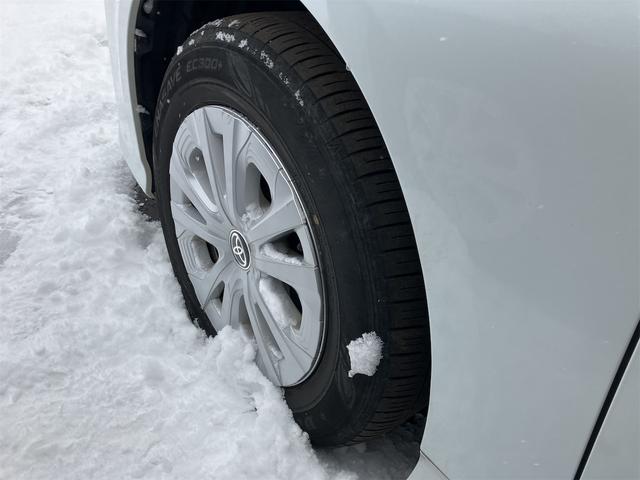 プリウス SセーフティプラスII 4WD ETC クリアランスソナー レーンアシスト オートクルーズコントロール 衝突被害軽減システム バックカメラ ナビ アルミホイール オートマチックハイビーム オートライト LEDヘッドランプ(18枚目)