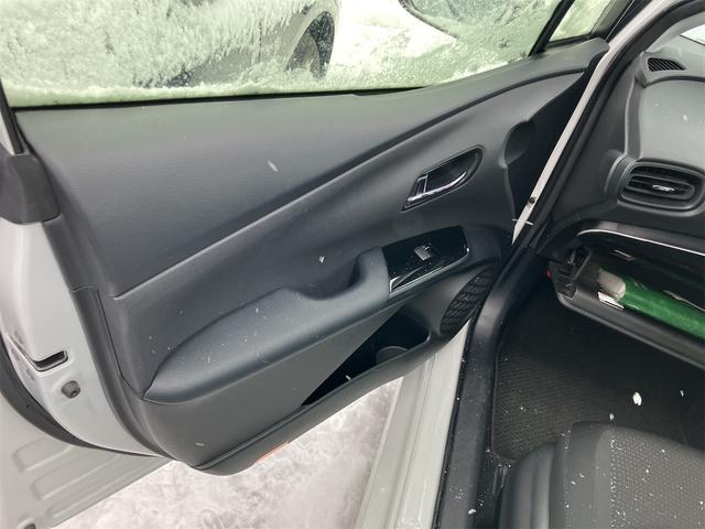 プリウス SセーフティプラスII 4WD ETC クリアランスソナー レーンアシスト オートクルーズコントロール 衝突被害軽減システム バックカメラ ナビ アルミホイール オートマチックハイビーム オートライト LEDヘッドランプ(22枚目)