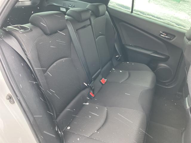 プリウス SセーフティプラスII 4WD ETC クリアランスソナー レーンアシスト オートクルーズコントロール 衝突被害軽減システム バックカメラ ナビ アルミホイール オートマチックハイビーム オートライト LEDヘッドランプ(28枚目)