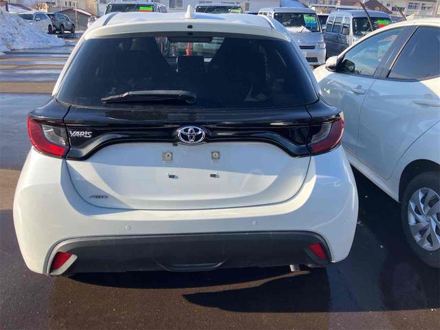 ヤリス G 4WD ETC ナビ クリアランスソナー オートクルーズコントロール レーンアシスト 衝突被害軽減システム オートマチックハイビーム オートライト スマートキー 電動格納ミラー CVT(15枚目)