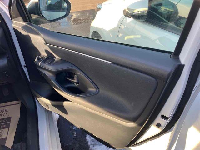 ヤリス G 4WD ETC ナビ クリアランスソナー オートクルーズコントロール レーンアシスト 衝突被害軽減システム オートマチックハイビーム オートライト スマートキー 電動格納ミラー CVT(28枚目)