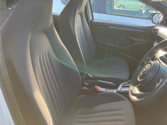 ヤリス G 4WD ETC ナビ クリアランスソナー オートクルーズコントロール レーンアシスト 衝突被害軽減システム オートマチックハイビーム オートライト スマートキー 電動格納ミラー CVT(30枚目)