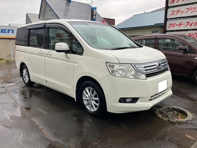 ステップワゴン L 4WD スマートキー ナビ ETC バックカメラ 後席モニタ 100V電源 ABS(3枚目)