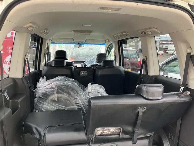 ステップワゴン L 4WD スマートキー ナビ ETC バックカメラ 後席モニタ 100V電源 ABS(30枚目)