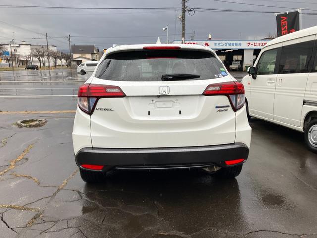 ヴェゼル ハイブリッドX 4WD スマートキー TV付ナビ バックカメラ アイドリングストップ ETC シートヒーター Bluetooth(6枚目)
