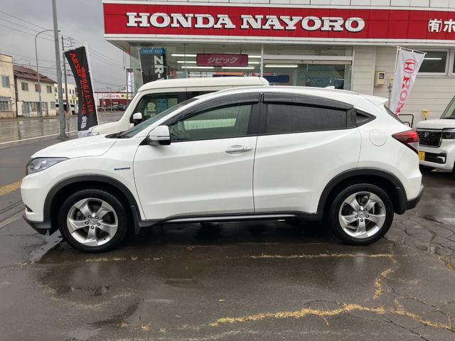 ヴェゼル ハイブリッドX 4WD スマートキー TV付ナビ バックカメラ アイドリングストップ ETC シートヒーター Bluetooth(8枚目)