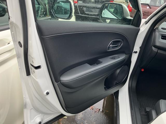 ヴェゼル ハイブリッドX 4WD スマートキー TV付ナビ バックカメラ アイドリングストップ ETC シートヒーター Bluetooth(27枚目)