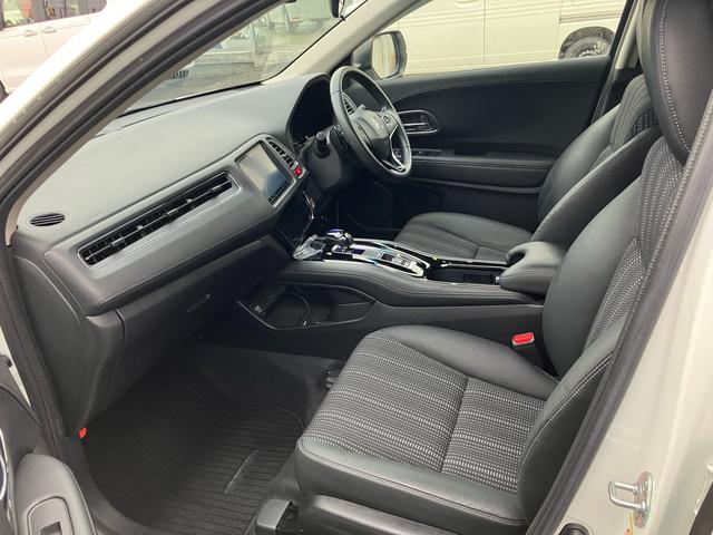 ヴェゼル ハイブリッドX 4WD スマートキー TV付ナビ バックカメラ アイドリングストップ ETC シートヒーター Bluetooth(28枚目)