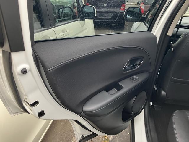 ヴェゼル ハイブリッドX 4WD スマートキー TV付ナビ バックカメラ アイドリングストップ ETC シートヒーター Bluetooth(29枚目)