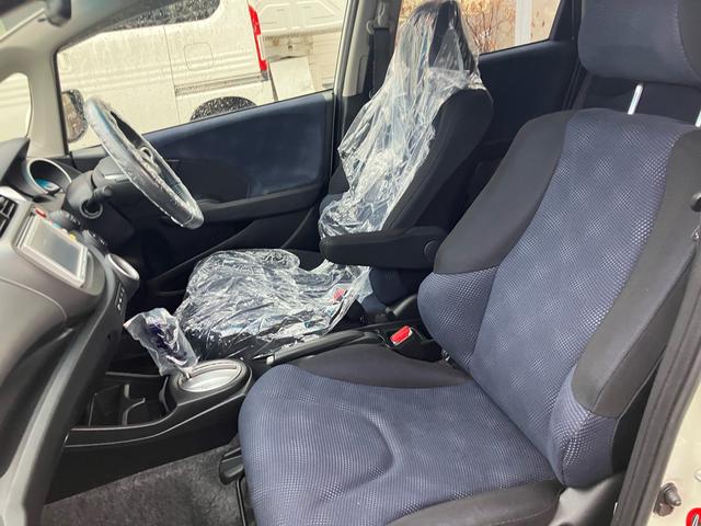 フィット L 4WD スマートキー TV付ナビ バックカメラ ETC(22枚目)