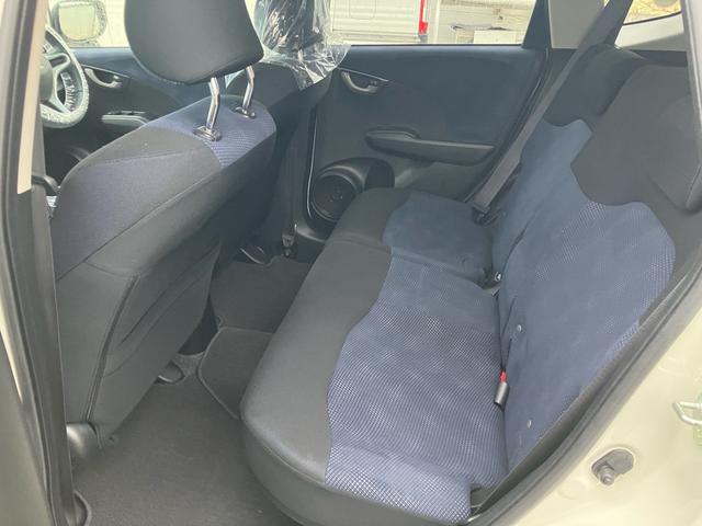 フィット L 4WD スマートキー TV付ナビ バックカメラ ETC(24枚目)