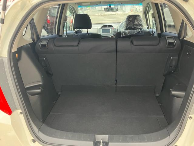 フィット L 4WD スマートキー TV付ナビ バックカメラ ETC(25枚目)
