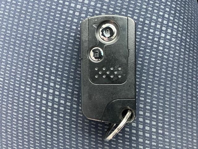 フィット L 4WD スマートキー TV付ナビ バックカメラ ETC(35枚目)