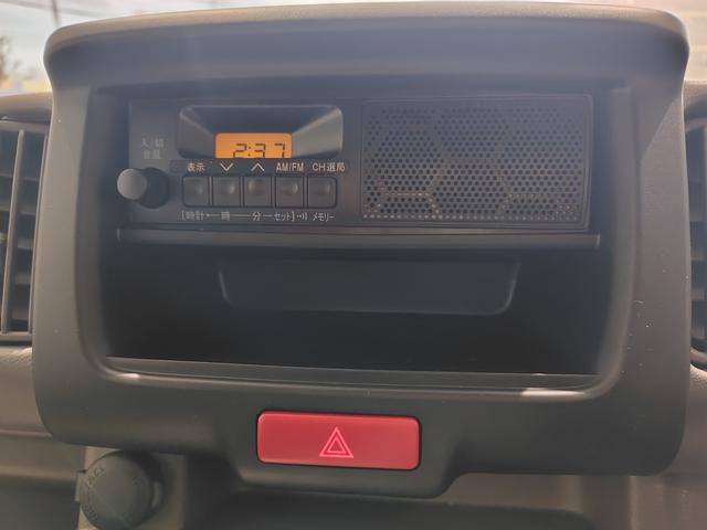 エブリイ ＰＡリミテッド　届出済未使用車　デュアルカメラブレーキサポート　リアパーキングセンサー　切替式４ＷＤ　レーンアシスト　アイドリングストップ　パワーウィンドウ　横滑り防止装置　マニュアルエアコン　オートライト（12枚目）