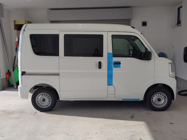 エブリイ ＰＡリミテッド　届出済未使用車　デュアルカメラブレーキサポート　リアパーキングセンサー　切替式４ＷＤ　レーンアシスト　アイドリングストップ　パワーウィンドウ　横滑り防止装置　マニュアルエアコン　オートライト（27枚目）