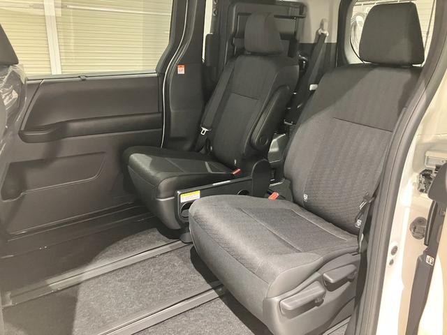 ランディ ハイブリッドＧ　４ＷＤ　両側電動スライドドア　寒冷地仕様　衝突軽減ブレーキ　クルーズコントロール　クリアランスソナー　デュアルエアコン　オートハイビーム　オートライト　Ｂｌｕｅｔｏｏｔｈ接続　ＬＥＤヘッドランプ（21枚目）