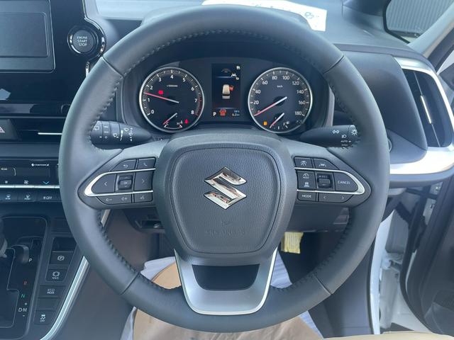 ランディ Ｇ　登録済み未使用車　４ＷＤ　両側電動スライドドア　衝突軽減ブレーキ　デュアルエアコン　クルーズコントロール　クリアランスソナー　シートヒーター　ＬＥＤヘッドランプ　オートハイビーム　オートライト（6枚目）